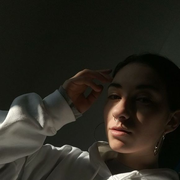 Profile Picture of Laurence Villandré (@x_laurence) on Poshmark