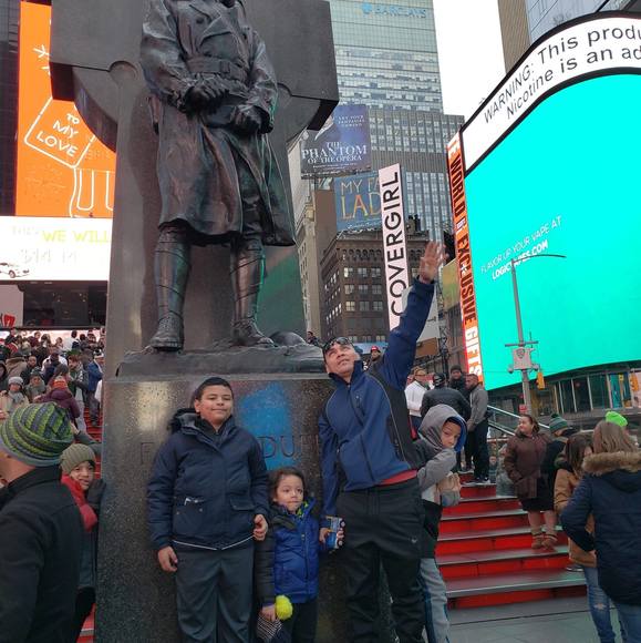 Profile Picture of Nery Nery (@tmaximus553) on Poshmark