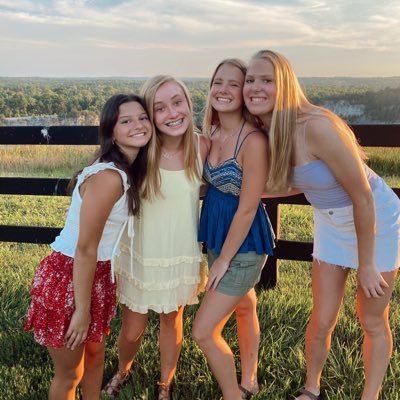 Profile Picture of Erinpfeffer (@erinpfeffer2) on Twitter