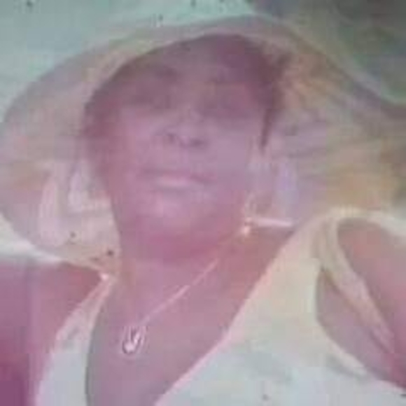 Profile Picture of Renada Kursh (@renadakursh) on Poshmark