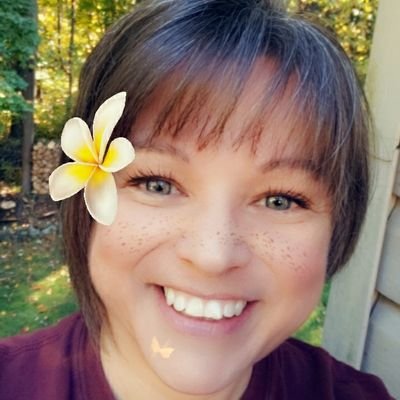 Profile Picture of Lisa Ritchie (@LisaFergusTrvl) on Twitter