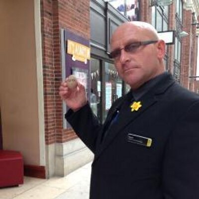 Profile Picture of James Dransfield (@MickeytheonlyON) on Twitter