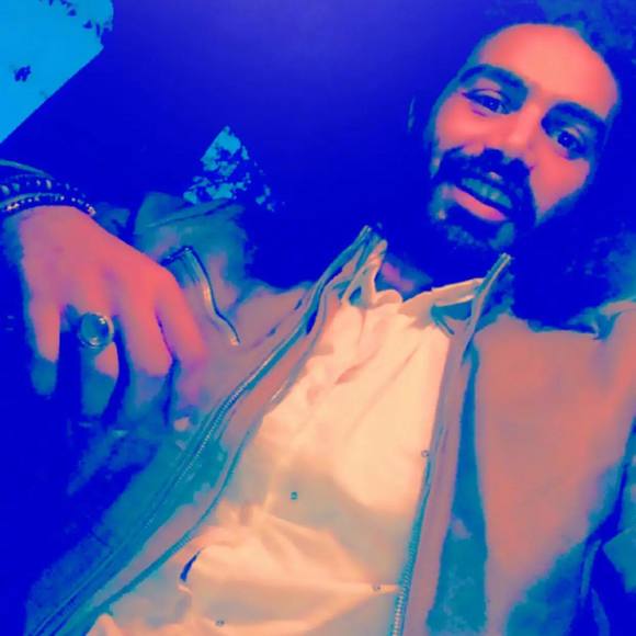 Abood Abousitit - Poshmark Profile Picture of Abood Abousitit (@a_g_m_m3) on Poshmark