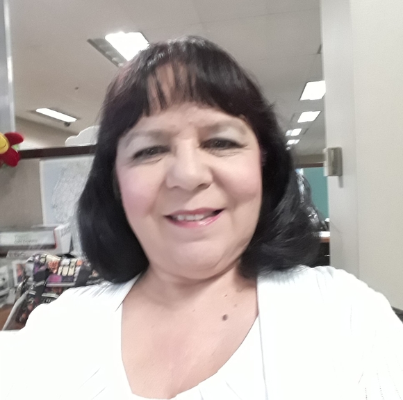 Profile Picture of Joann Felix (@jojo103) on Poshmark