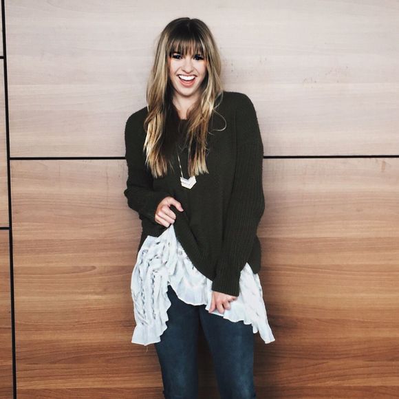 Profile Picture of Kylie Raacke (@kylieebee) on Poshmark