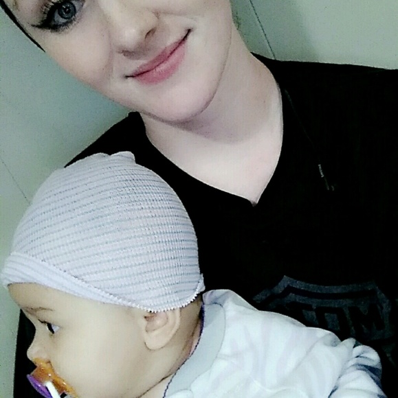 Profile Picture of Melynda Kolvek (@melynda_kay97) on Poshmark