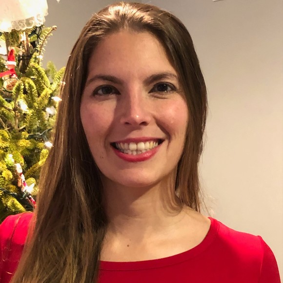 Profile Picture of Amanda Cataneo (@acataneo) on Poshmark