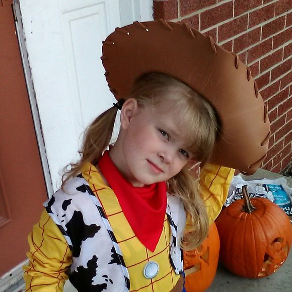 Profile Picture of Crystal Fabian (@lylasmomma93) on Poshmark