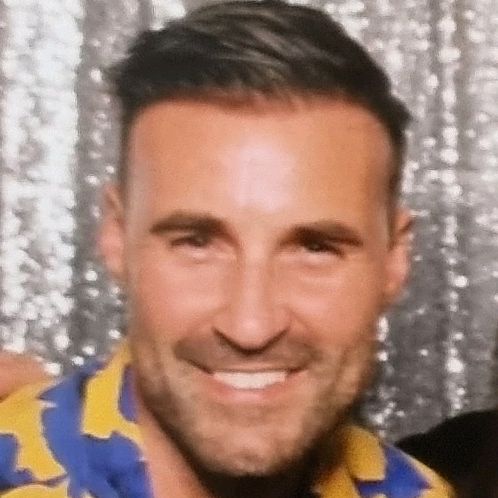 Profile Picture of Adam Telly (@tellycastuk) on Tiktok