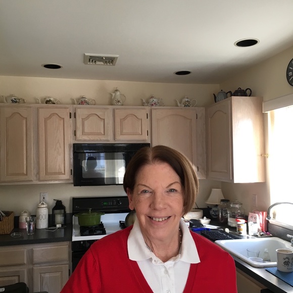 Profile Picture of Jeanne Weingarten (@duck2018) on Poshmark