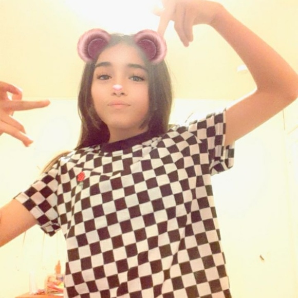 Profile Picture of Aracely Ramirez (@aracelyramir373) on Poshmark