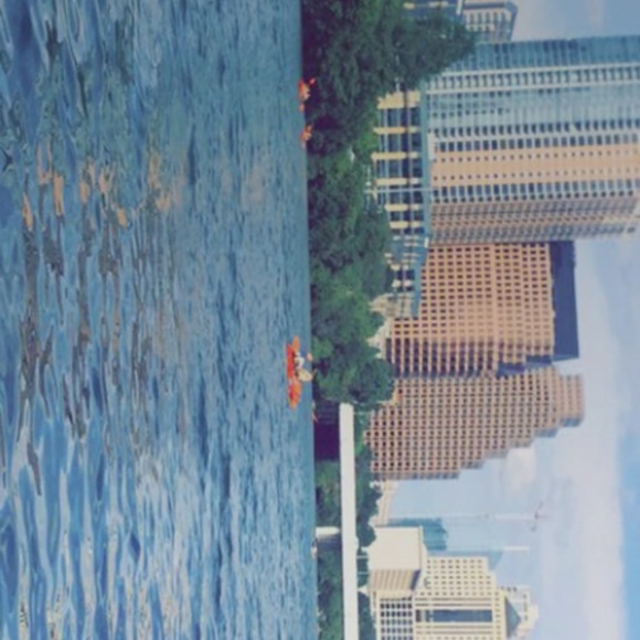 Profile Picture of Jay Hahnlein (@janeyhahnlein16) on Poshmark