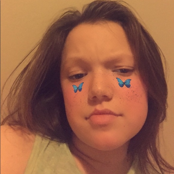 Profile Picture of Christa Levasseur (@christalevas480) on Poshmark