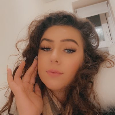 Profile Picture of Charlotte Lawrence (@Charlot06201942) on Twitter