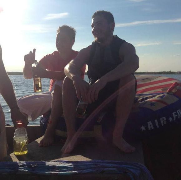 Profile Picture of Carl Martushev (@carlmartushev) on Poshmark