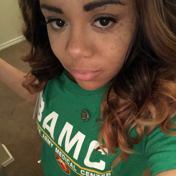 Profile Picture of Dominique Horton (@dhorton08) on Poshmark