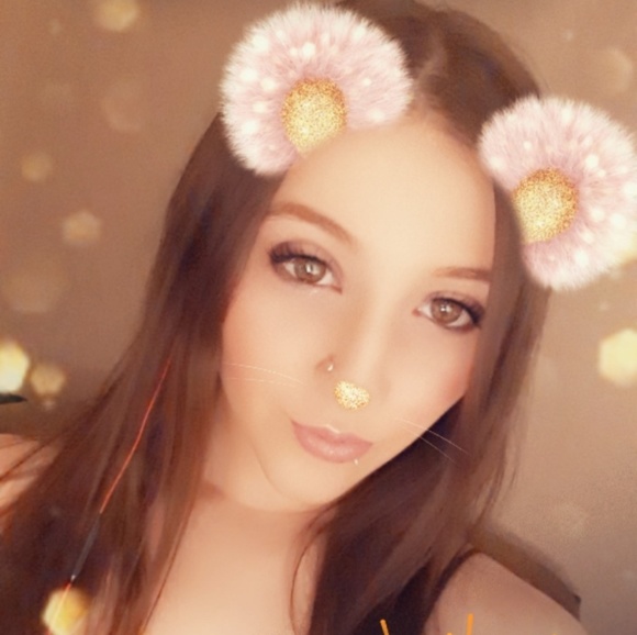 Profile Picture of Kailey Nemchek (@kailey_nemchek) on Poshmark