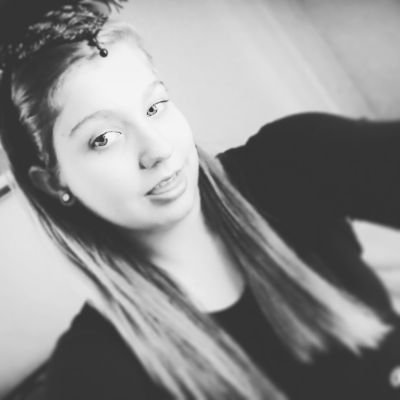 Profile Picture of Caitlin Devine (@caitlin_Devine2) on Twitter