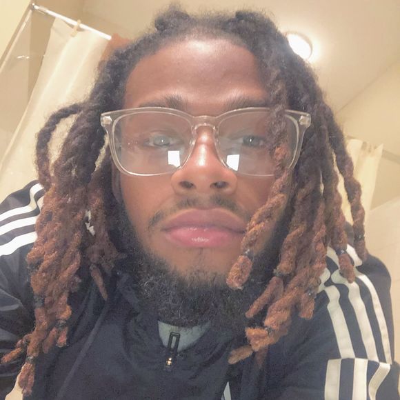 Profile Picture of Fonzo Colemon (@fonzocolemon) on Poshmark