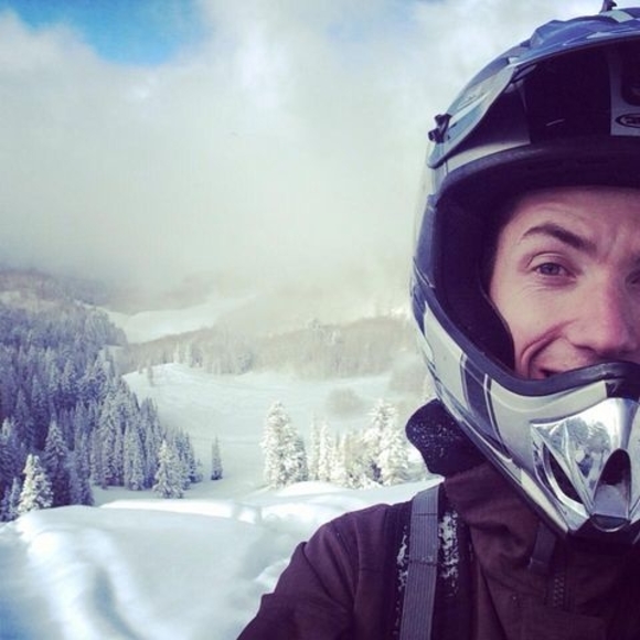 Profile Picture of Joe Brewer (@escapepro) on Poshmark