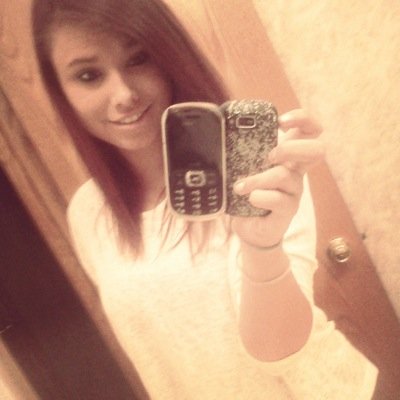 Profile Picture of Renee Adams (@ren_adams) on Twitter