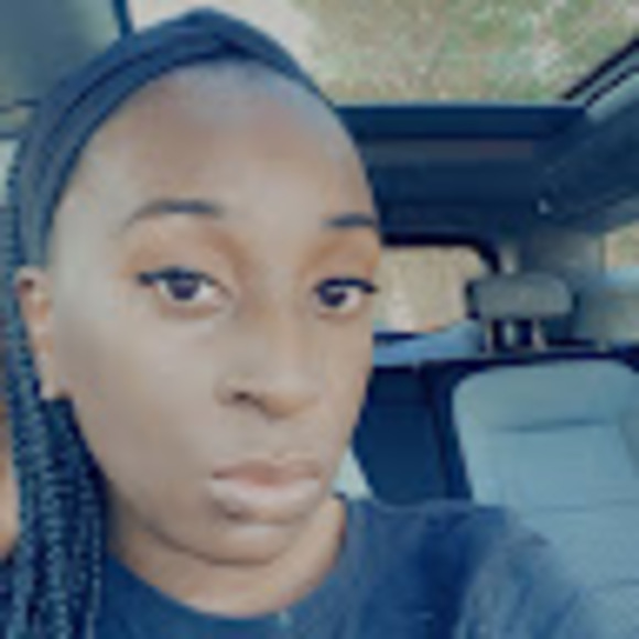 Profile Picture of Crystal Holt (@theburnesanme) on Poshmark