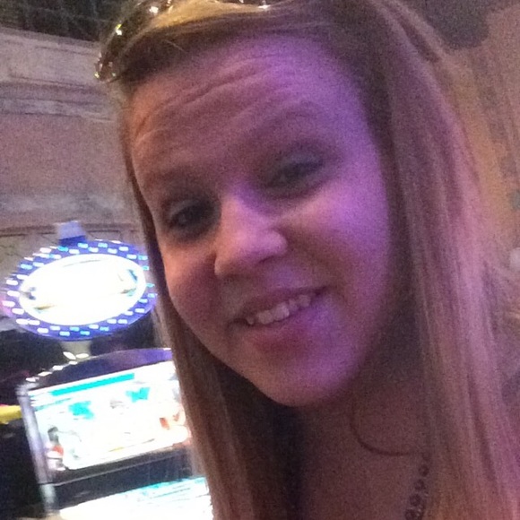 Profile Picture of Jerica Wright (@jrwright143) on Poshmark