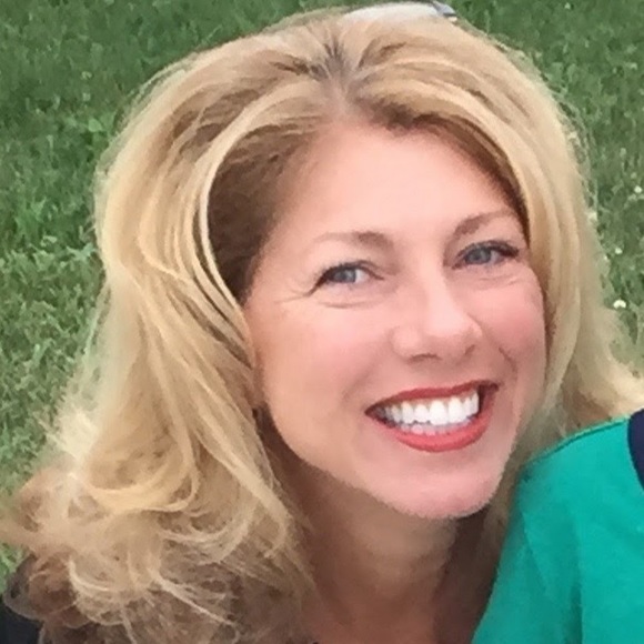 Profile Picture of Annette Patchett (@patchetta) on Poshmark