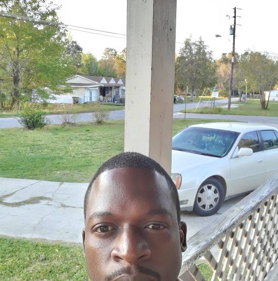 Profile Picture of Marcus Dockery (@marcusdockery54) on Poshmark