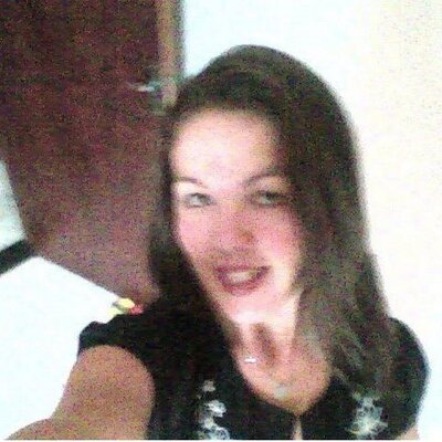 Profile Picture of Ana Paula Valadares (@Valadares1412) on Twitter