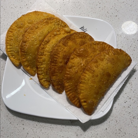 Profile Picture of Samuel Lester (@samuel_lester) on Poshmark