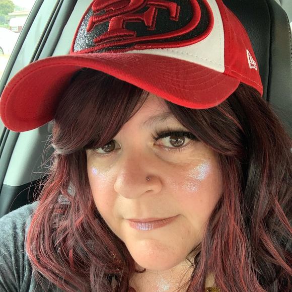 Profile Picture of Kim Prakash (@kimmay77) on Poshmark