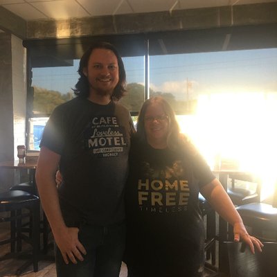 Profile Picture of Stacy Rasmussen (@ladyred_slr) on Twitter