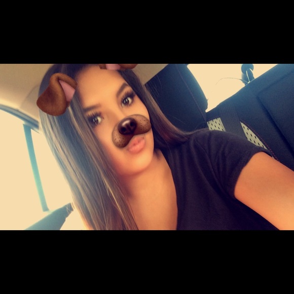 Profile Picture of Kadee Jojola (@kadee03) on Poshmark