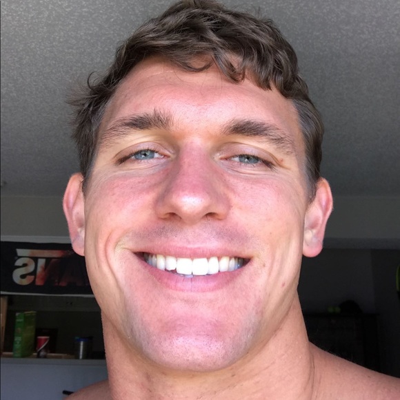 Profile Picture of Trent Neavin (@clear_quality) on Poshmark