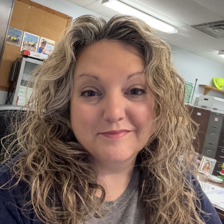 Profile Picture of Clarissa (@clayross05) on Tiktok