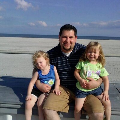 Profile Picture of Jeremy Stahl (@twinsdad4810) on Twitter