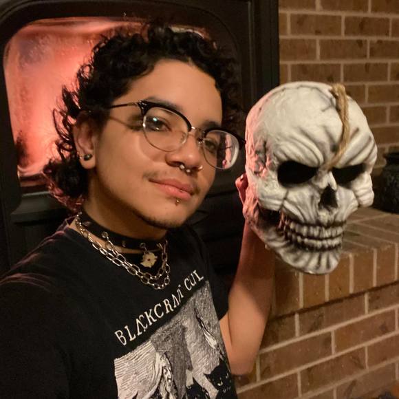 Profile Picture of Victor Prieto (@vaprieto) on Poshmark