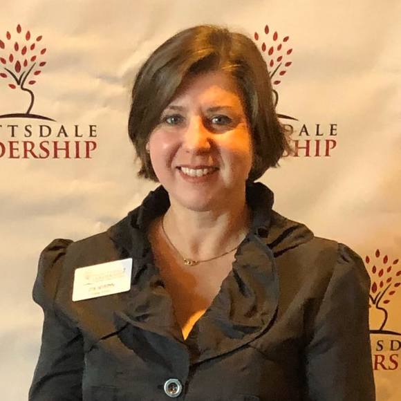 Profile Picture of Zoe Severyn (@zoe_phx) on Poshmark