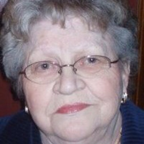 Profile Picture of Bernice Meyers (@bammeyers) on Poshmark