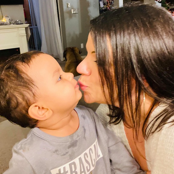 Profile Picture of Heather Tocci (@heathertocci) on Poshmark