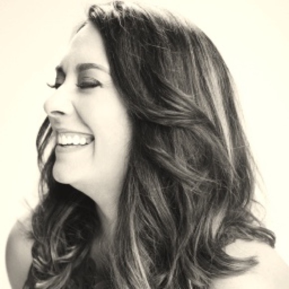 Profile Picture of Amber Hayes (@sogypsysinger) on Poshmark