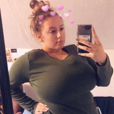 Cecily Davis - Twitter Profile Picture of Cecily Davis (@cecilylovesryan) on Twitter