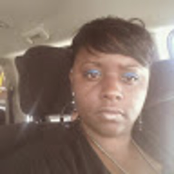 Profile Picture of Melisa Blackmoore (@mblackmoore) on Poshmark