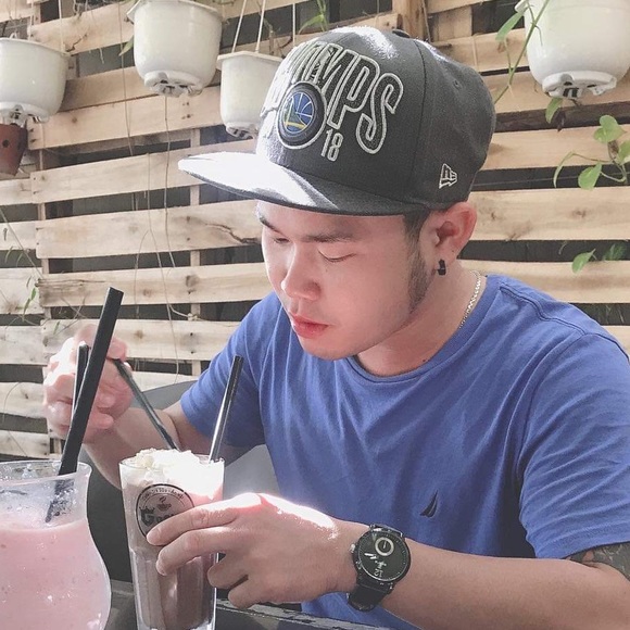 Profile Picture of Thanh Huynh (@thanhhuynh89) on Poshmark