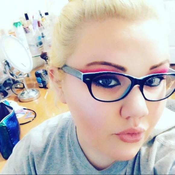 Profile Picture of Allison Crouch (@sourdoughtaurus) on Poshmark