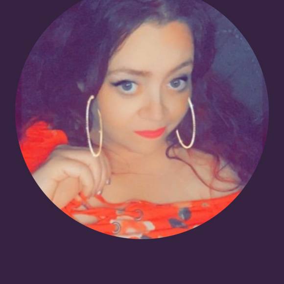 Marlowe Salpietro - Poshmark Profile Picture of Marlowe Salpietro (@msalpietro) on Poshmark