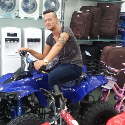 Profile Picture of Alexander Quesada (@alexanderques12) on Twitter