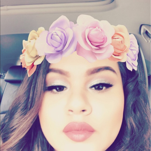 Profile Picture of Esmeralda Hernandez (@esmeh96) on Poshmark