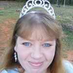 Profile Picture of Paula Raburn (@paularaburn) on Instagram